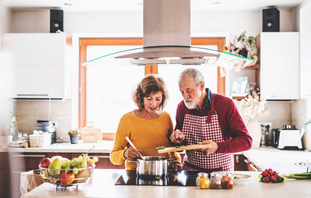 ¿Cómo adaptar la cocina de nuestra casa para un adulto mayor?